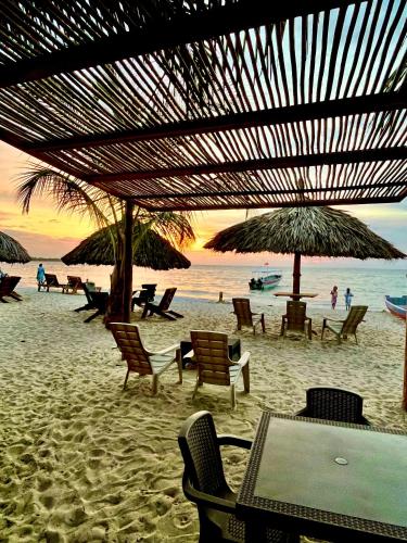 Beach, Aquarius Diving Club y Cabanas in Rincón
