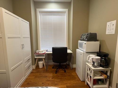 Guest room in Langford in Victoria, Canada