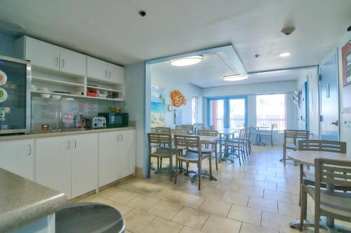 Food and beverages, Oceanview Lodge - Saint Augustine in Vilano Beach