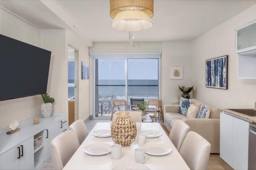 Surfside Oceanfront Suites by Playa Caracol Resorts in El Pajonal