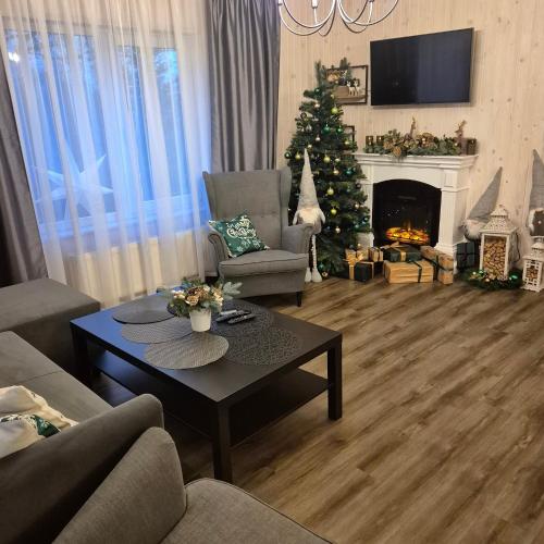 Vēverkalni (Veverkalni) in Bīriņi