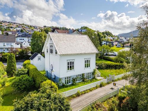 Lundenhuset 1917 - historic house in the heart of Ulsteinvik in Ulsteinvik