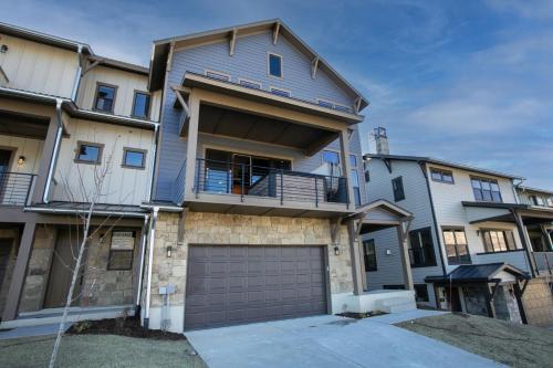 Western Mountain Getaway! Exquisite Meet Elegance! - main image