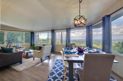 Hendersonville Home with Views - 3 Mi to Downtown! in Hendersonville, USA