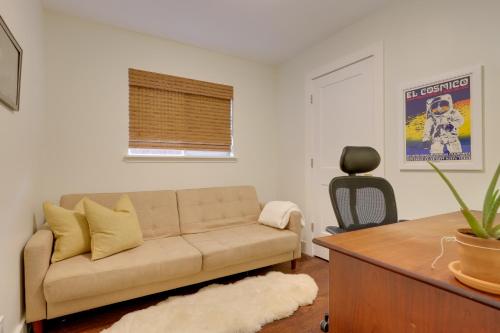 6 Mi to Dtwn Austin: Home w/ Screened Porch & Yard in Glenbrook