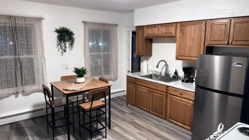 設施, Bachi - Private Room 3 with Parking, Desk & Fast WiFi near Yale, Quinnipiac, SCSU & Hospitals in 哈姆登