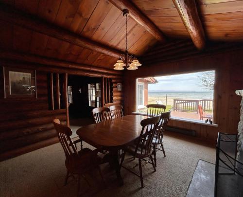 Lakeside Lodge - image 6