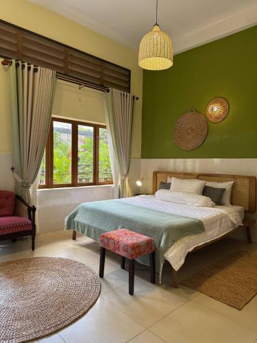 Exterior view of Serene City Hideaway in Phnom Penhs Heart