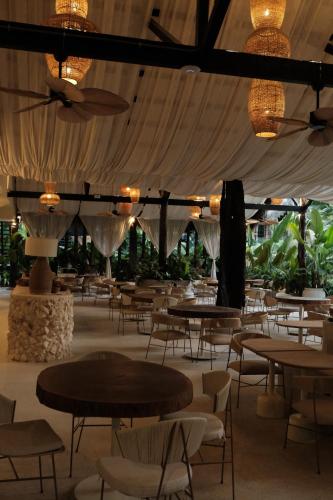 Restorāns, Isla Clara Hotel in Gesen