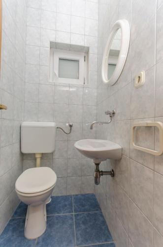 Apartment Mira - image 3