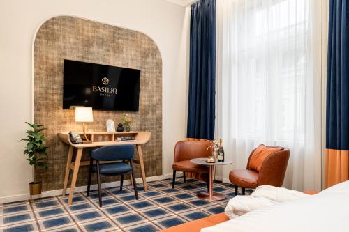 BasiliQ Hotel - image 4