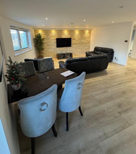 KM Granton Apartment, Edinburgh