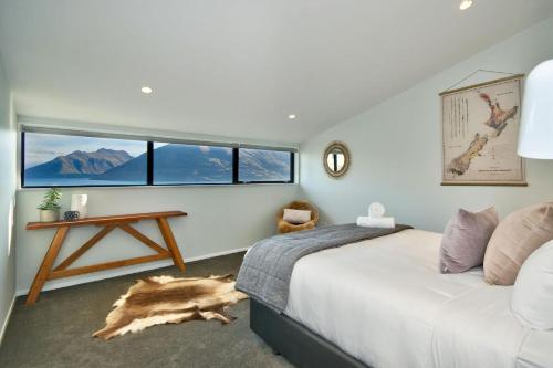 Lofty Heights Spectacular views - image 5