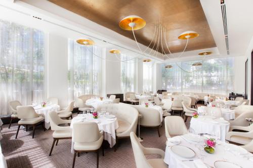 레스토랑, 트럼프 인터내셔널 호텔 앤 타워 뉴욕 (Trump International Hotel and Tower New York) in 어퍼 웨스트 사이드