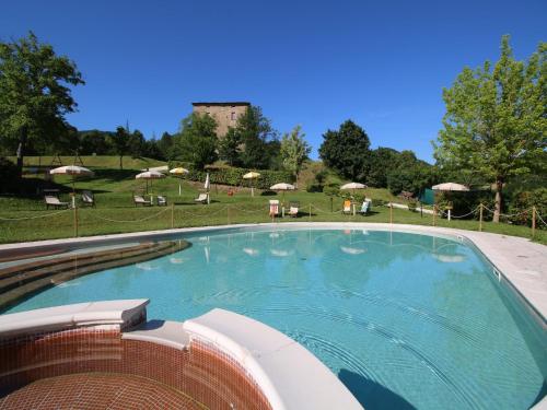 Peldbaseins, Mansion in Apecchio with Pool in Apecchio