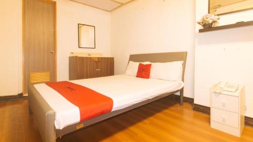 RedDoorz at Emperor Manila Boutique Hotel, Metro Manila