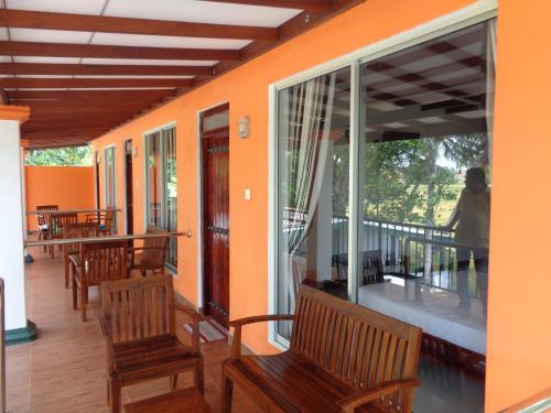 ทัศนียภาพภายนอกโรงแรม, แมน เกสต์เฮาส์ (Man Guest House) in โปลอนนารุวา