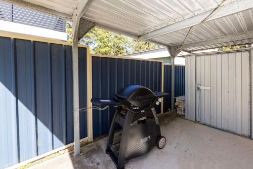 Happy House - Pet Friendly - 5 Min Walk to Beach - image 3