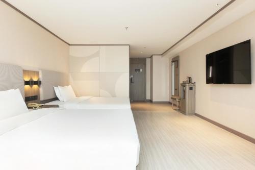 Hanting Hotel Chengdu High-Tech New Exhibition Center - image 4