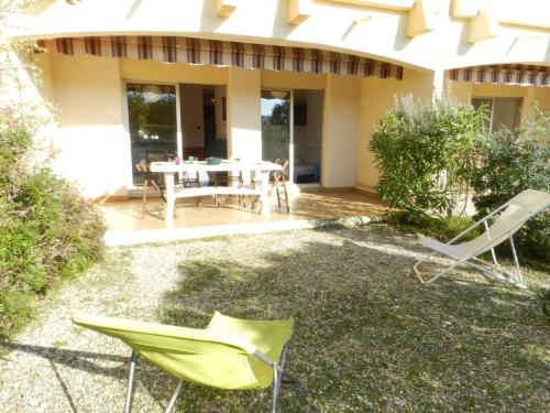 Appartement 2 pièces avec grande terrasse, proche plage, à Bormes-les-Mimosas - FR-1-251-903