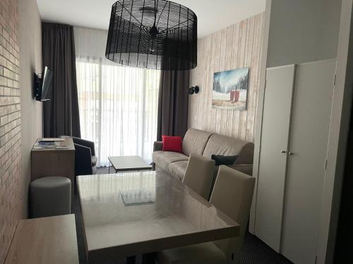 Gourette : Studio cosy 4 pers, piscine, animaux acceptés - FR-1-860-58 (Gourette : Studio cosy 4 pers, piscine, animaux acceptes - FR-1-860-58) in Eaux-Bonnes