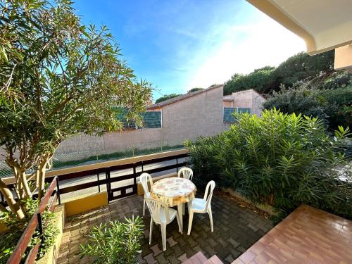 Rez-de-jardin confortable avec terrasse proche plage, parking privé - FR-1-837-62