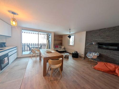 Superbe logement skis aux pieds, calme avec parking, près Montgenèvre - FR-1-445-233