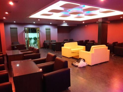HOTEL SRIVATSA REGENCY in Kollengode