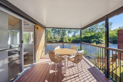 Balcony/terrace, Reflections Tumut River in Tumut