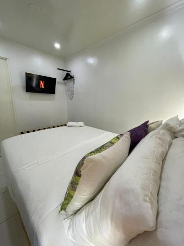 Jazmin's Apartments - image 3