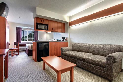 Microtel Inn & Suites by Wyndham Bridgeport in ברידג'פורט(דבליו וי)