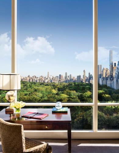 Two-Bedroom Suite with Park View