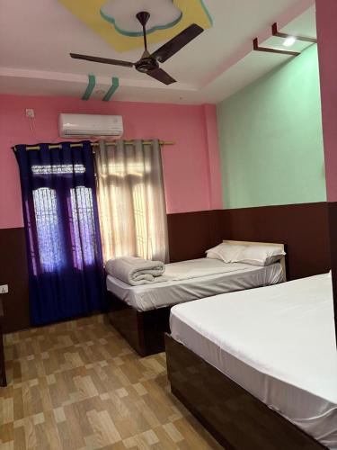 Double or Twin Room with Private Bathroom