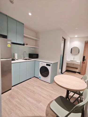 Bathroom, Bloom apart-hotel in Serangoon