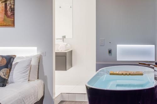 瀑布温泉度假屋图片