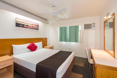 Coral Sands Motel Set in a prime location of Mackay, Coral Sands Motel puts everything the city has to offer just outside your doorstep. The hotel has everything you need for a comfortable stay. To be found at the hote