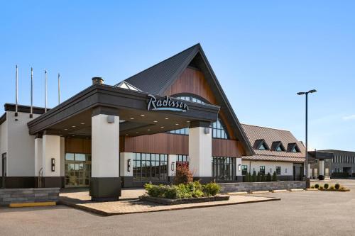 . Radisson Hotel Montreal Airport