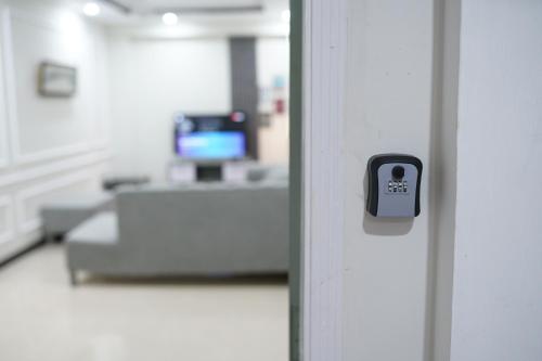 Stay Inn - image 11