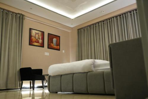 Stay Inn - image 14