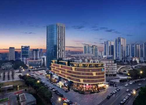 . JI Hotel Chongqing Liangjiang Happiness Plaza