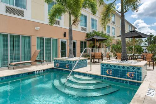 . Sleep Inn & Suites Port Charlotte-Punta Gorda