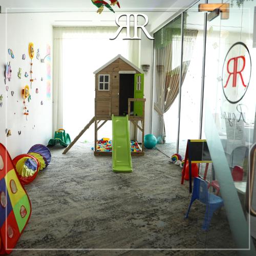 Gyermekklub, Royal Hotel & Events in Bors