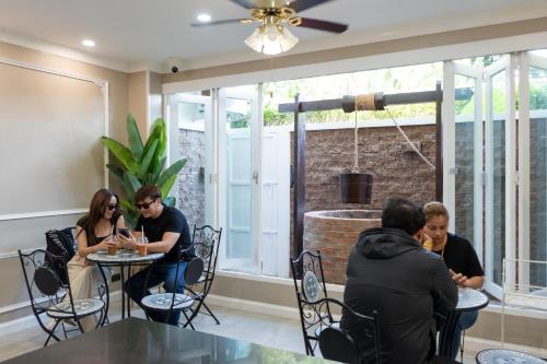 Létesítmények, RQ Timeless Phuket Old Town in Phuket