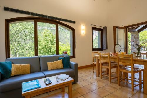 Gîte Gîte 4/6 pers. au Castel de la Peyre (Gite Gite 4/6 pers. au Castel de la Peyre) in Les Vignes (Languedoc-Roussillon)
