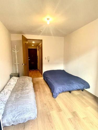 Tokyo West Shinjuku close to Shinjuku Chuo Park