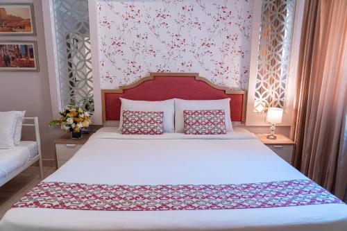 Gallery Hotel