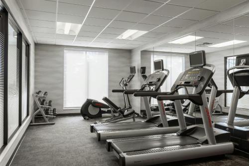 Fairfield Inn & Suites by Marriott St. Paul Northeast - image 10