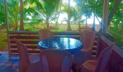 Delight Home Stay in Ambolgad
