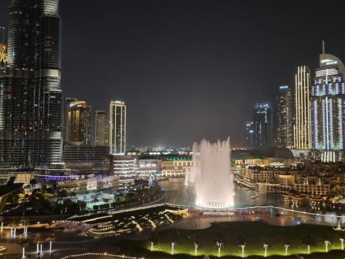 Spectacular Views of Burj & Fountain - 2 BR, Dubai (foto 6)