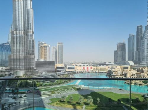 Spectacular Views of Burj & Fountain - 2 BR, Dubai (foto 3)